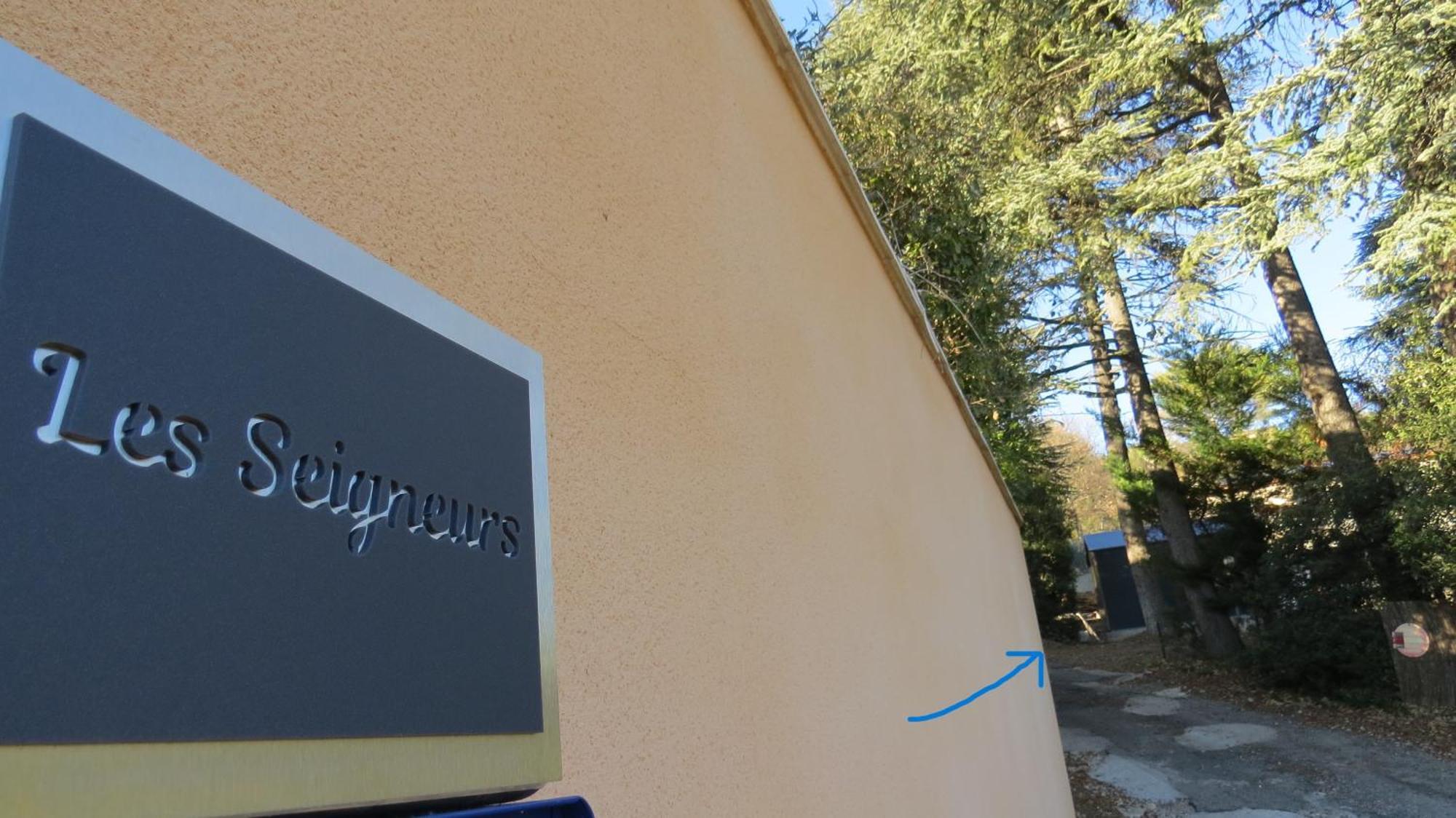 Spacieuse Dependance Duplex 50 M2 Classe 3 Etoiles Sans Vis-A-Vis Gréoux-les-Bains Kültér fotó