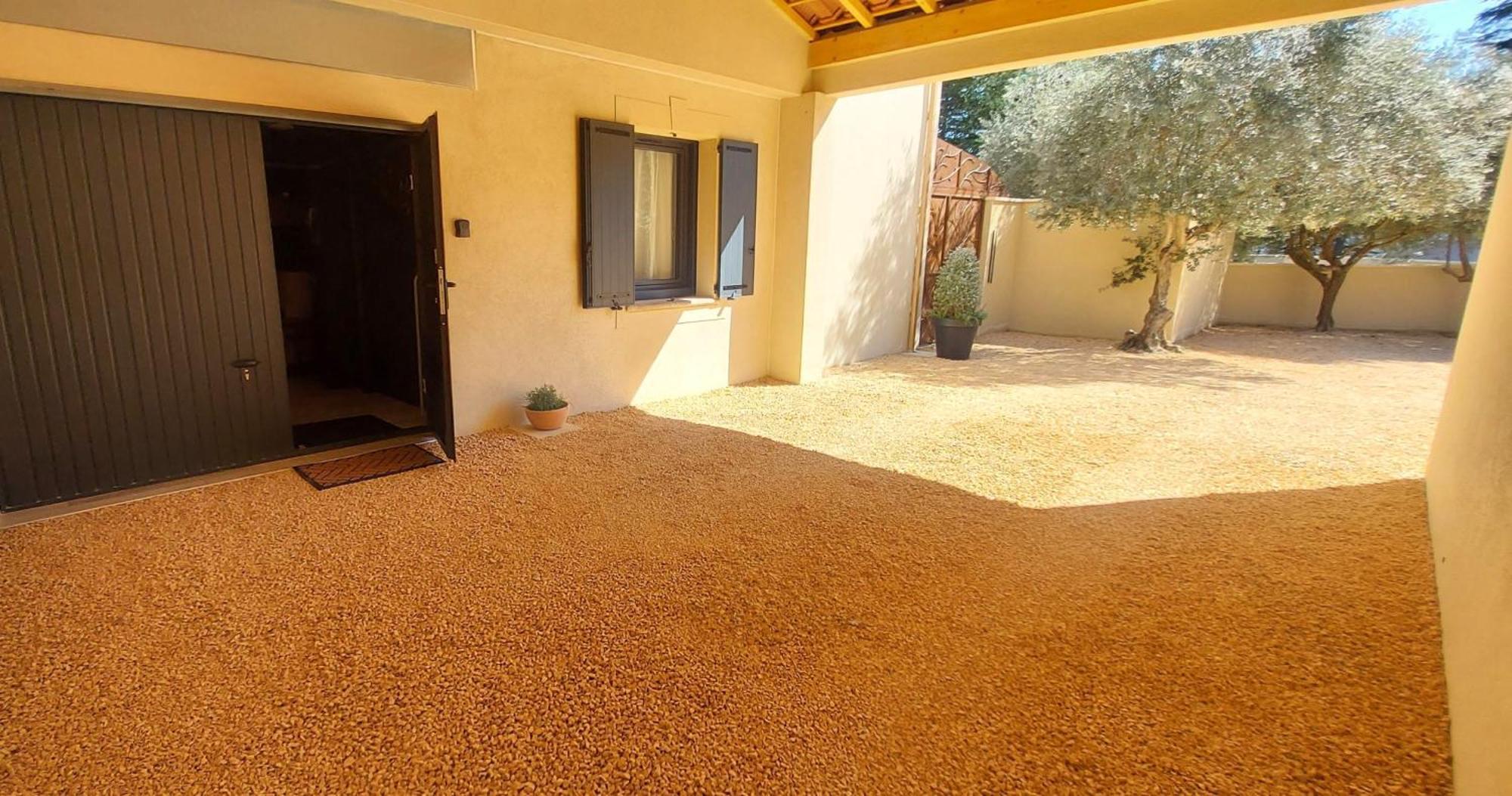 Spacieuse Dependance Duplex 50 M2 Classe 3 Etoiles Sans Vis-A-Vis Gréoux-les-Bains Kültér fotó